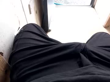 Houskji8 Chaturbate stream image from September 19, 2025