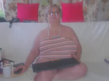 Queenpammy Chaturbate stream image from September 19, 2025