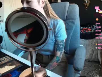 Short_Sweetpea Chaturbate stream image from September 19, 2025