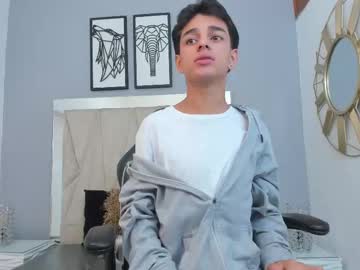 Owen__Johnson Chaturbate stream image from September 19, 2025