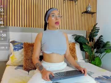 Roseaurora Chaturbate stream image from September 19, 2025