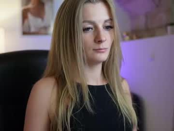 Gold__Blond Chaturbate stream image from September 19, 2025