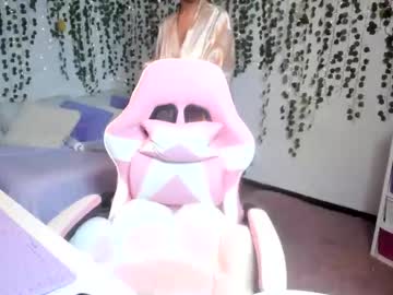 Violeta_Milleer Chaturbate stream image from September 19, 2025
