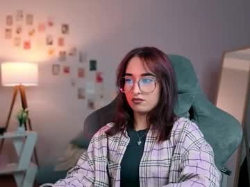 Yourfitoviolett Chaturbate stream image from September 19, 2025