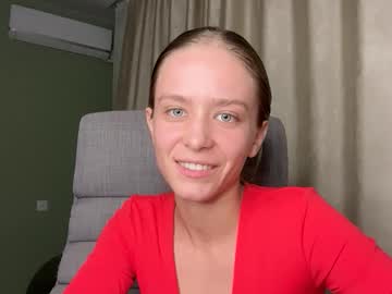 Katievix Chaturbate stream image from September 19, 2025
