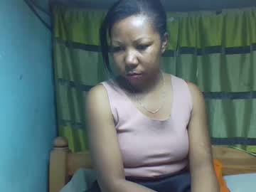 Viviane0812 Chaturbate stream image from September 19, 2025