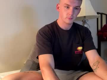 Deeyungguy Chaturbate stream image from September 19, 2025