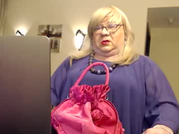 Suzannebanci Chaturbate stream image from September 19, 2025