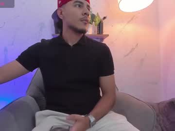 Aron_Summer Chaturbate stream image from September 19, 2025