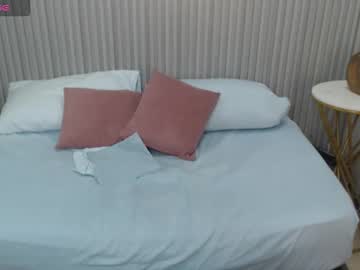 Ayla13_ Chaturbate stream image from September 19, 2025