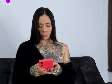 Veronicatonu Chaturbate stream image from September 19, 2025