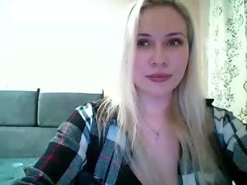 Avenixx Chaturbate stream image from September 19, 2025