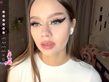 Infinitina Chaturbate stream image from September 19, 2025