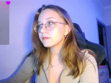 Vivivivikkie Chaturbate stream image from September 19, 2025