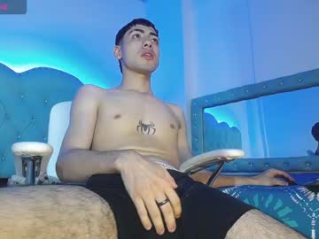 Yan_Walker Chaturbate stream image from September 19, 2025