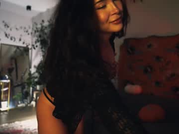 Leonamell Chaturbate stream image from September 19, 2025