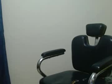 Thehousedog Chaturbate stream image from September 19, 2025
