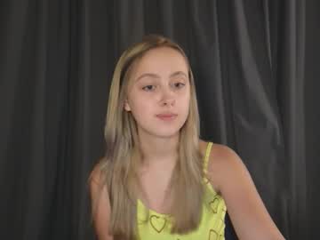 Chloe_Whispers Chaturbate stream image from September 20, 2025