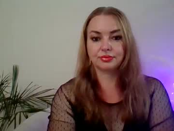 Nayvel Chaturbate stream image from September 20, 2025