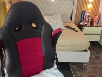 Karolandluna Chaturbate stream image from September 20, 2025