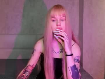 Lisadenvinn Chaturbate stream image from September 20, 2025