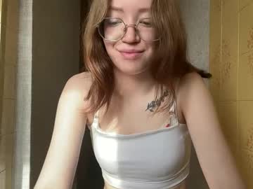 Little_Dreamy Chaturbate stream image from September 20, 2025