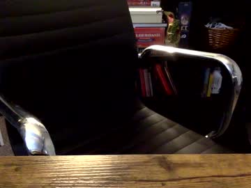 Brattyblueiris Chaturbate stream image from September 20, 2025