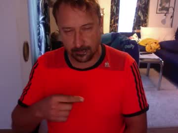 Feetkissboy Chaturbate stream image from September 20, 2025