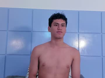 Nicogreys Chaturbate stream image from September 20, 2025