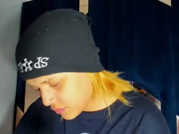 Michell_Rs Chaturbate stream image from September 20, 2025