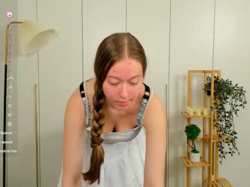 Traceeceglinski Chaturbate stream image from September 20, 2025
