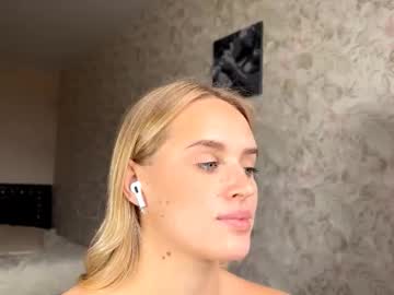 Hermiladziekan Chaturbate stream image from September 20, 2025