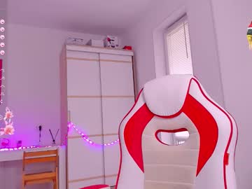 Askcaroline Chaturbate stream image from September 20, 2025