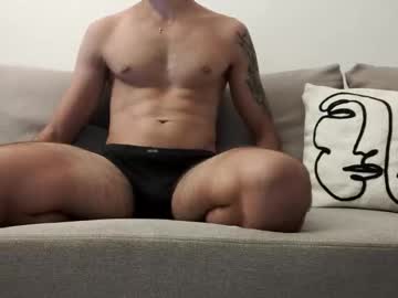 Adrianohunt Chaturbate stream image from September 20, 2025