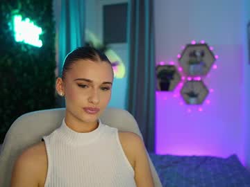 Betty_Greyy Chaturbate stream image from September 20, 2025