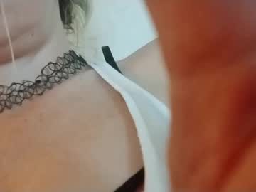 Gkamami Chaturbate stream image from September 20, 2025