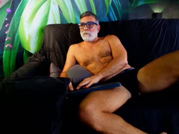 Lukecrews Chaturbate stream image from September 20, 2025