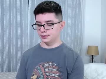 Kevinhunts Chaturbate stream image from September 20, 2025