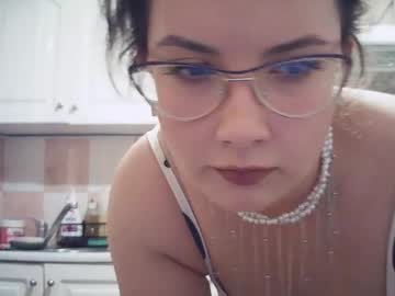 Moodiemira Chaturbate stream image from September 20, 2025