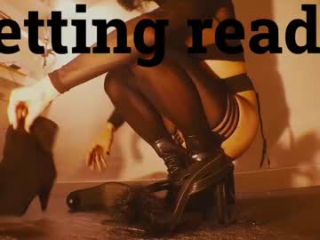 Shoes_Europe Chaturbate stream image from September 20, 2025