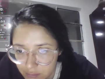 Sweetyypeach Chaturbate stream image from September 21, 2025