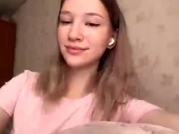 Kieshabranner Chaturbate stream image from September 21, 2025