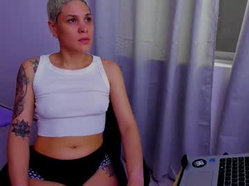 Laura_R23 Chaturbate stream image from September 21, 2025