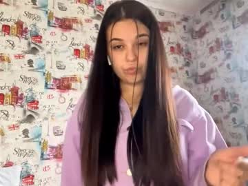 Seritacynova Chaturbate stream image from September 21, 2025