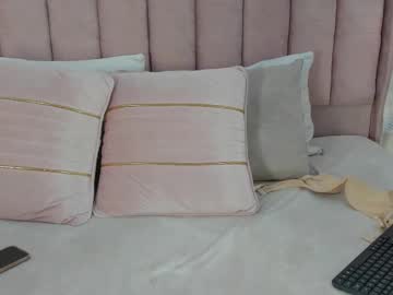 Im_Caro Chaturbate stream image from September 21, 2025