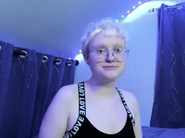 Sparkling_Water_Hate_Club Chaturbate stream image from September 21, 2025