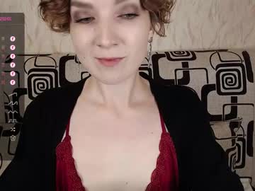 Tinawincee Chaturbate stream image from September 21, 2025