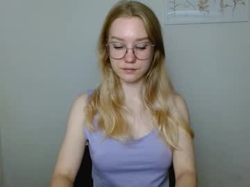 Abbymoore__ Chaturbate stream image from September 21, 2025