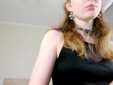 Adelina_Cowell Chaturbate stream image from September 21, 2025