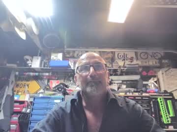 Wakesblowinclouds Chaturbate stream image from September 21, 2025